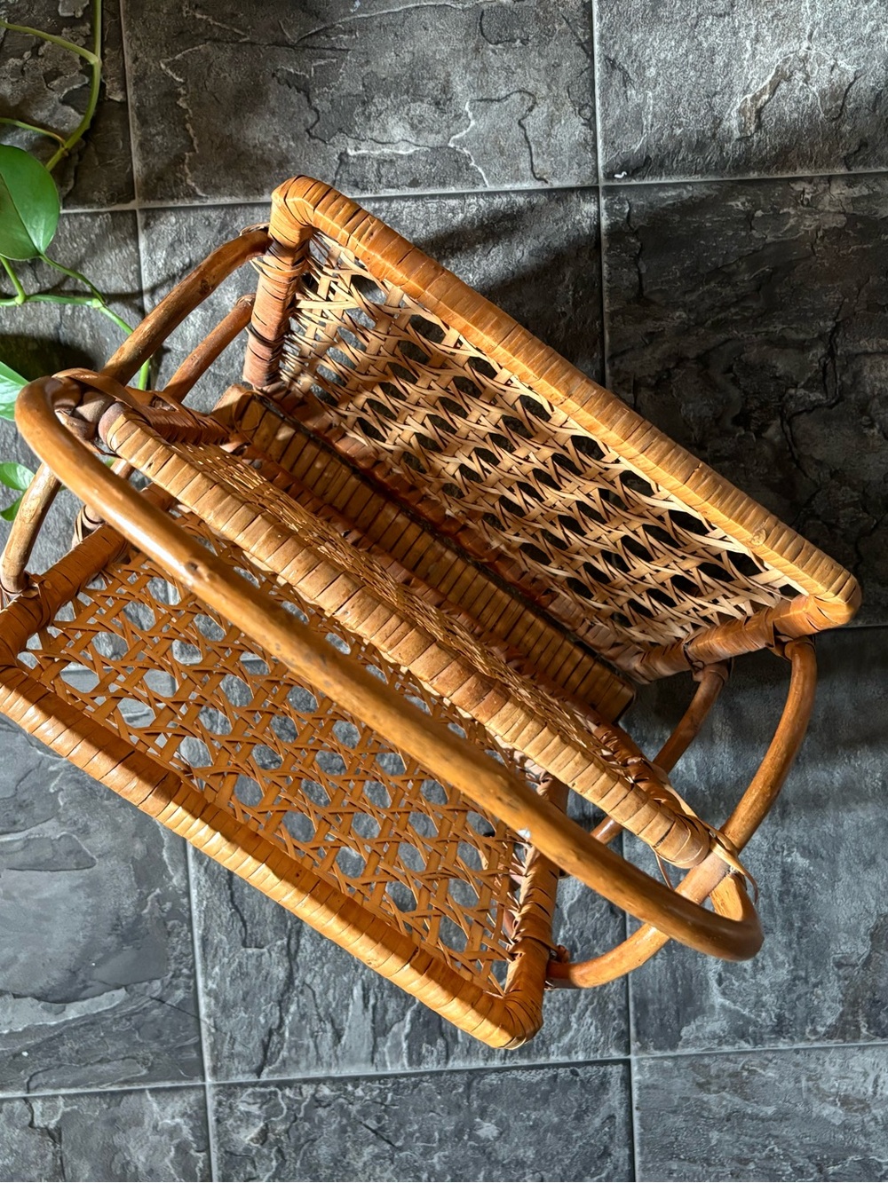 Wicker magazine holder - Picture 3 of 4